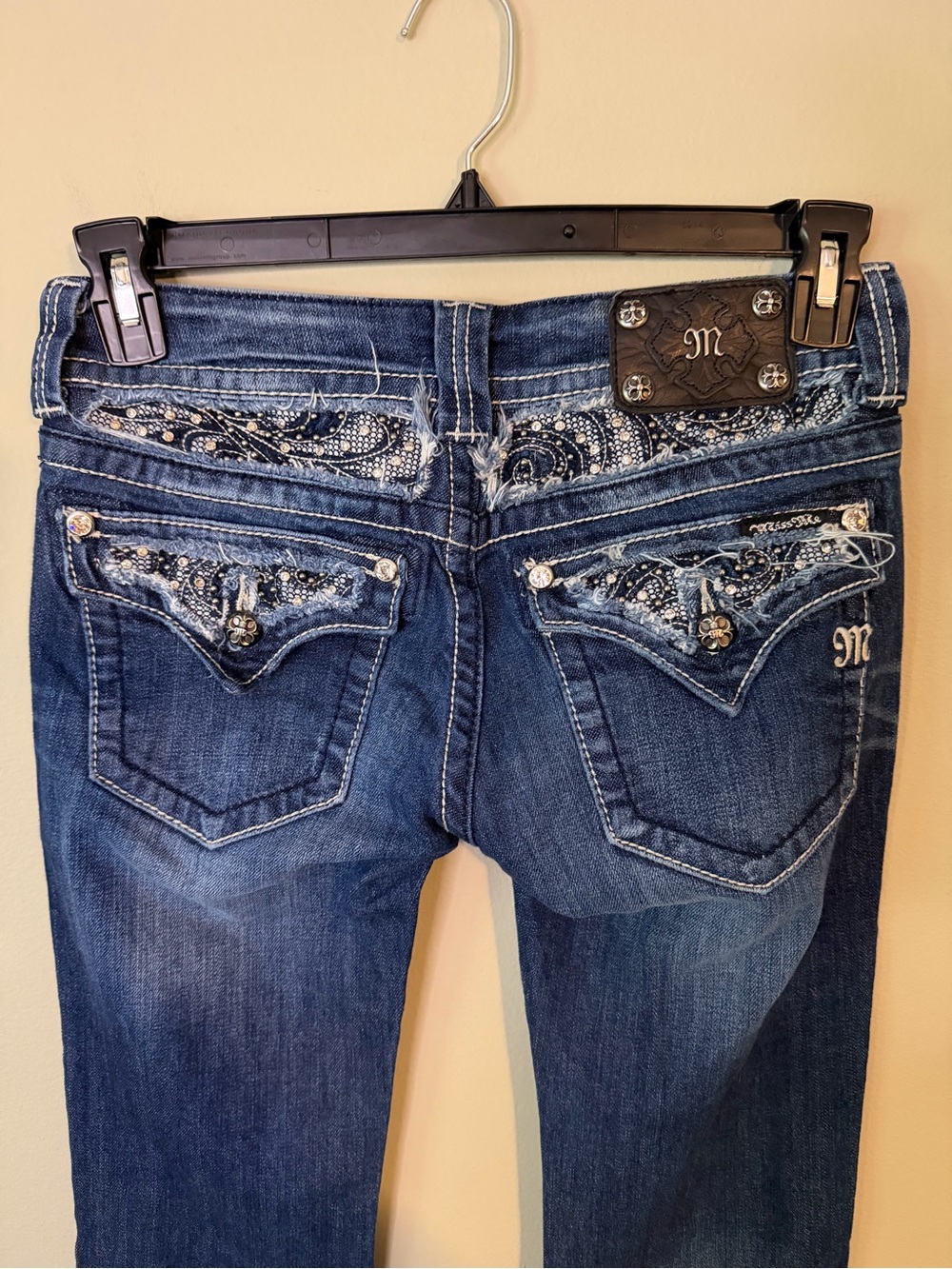 Gorgeous Y2K Like New Miss Me Boot Jeans With Embellished Pockets 34” Inseam